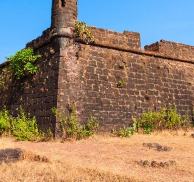 Chapora Fort: A Journey Through Time and Scenery in Goa